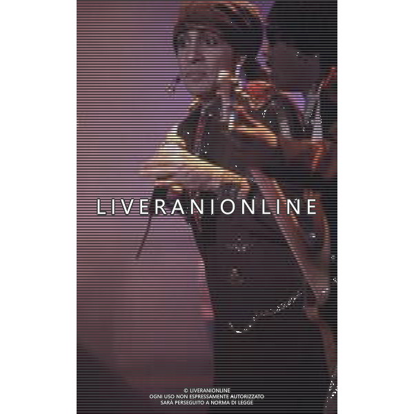 DIA- RETROSPETTIVA LITTLE STEVEN (Steven Van Zandt, nato Steven Lento) CANTANTE MUSICISTA NELLA FOTO LITTLE STEVEN AL FESTIVAL DELLA CANZONE ITALIANA DI SANREMO NELL’ANNO 1989 AGENZIA ALDO LIVERANI SAS