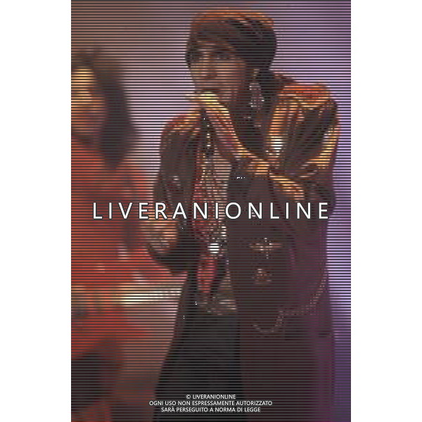DIA- RETROSPETTIVA LITTLE STEVEN (Steven Van Zandt, nato Steven Lento) CANTANTE MUSICISTA NELLA FOTO LITTLE STEVEN AL FESTIVAL DELLA CANZONE ITALIANA DI SANREMO NELL’ANNO 1989 AGENZIA ALDO LIVERANI SAS