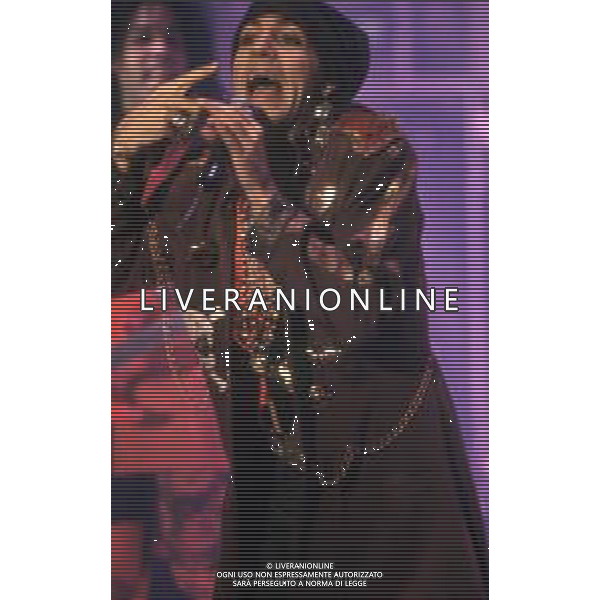 DIA- RETROSPETTIVA LITTLE STEVEN (Steven Van Zandt, nato Steven Lento) CANTANTE MUSICISTA NELLA FOTO LITTLE STEVEN AL FESTIVAL DELLA CANZONE ITALIANA DI SANREMO NELL’ANNO 1989 AGENZIA ALDO LIVERANI SAS