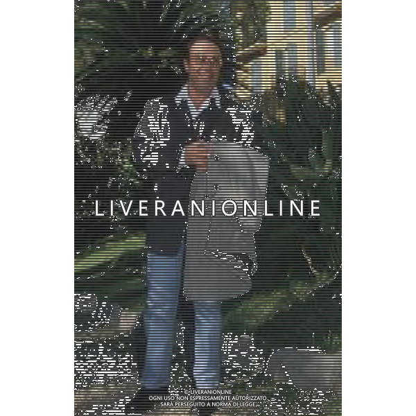 DIAP-RETROSPETTIVA ANTONELLO VENDITTI CANTANTE NELLA FOTO ANTONELLO VENDITTI OSPITE DEL FESTIVAL DI SANREMO NELL\'ANNO 2000 AG ALD LIVERANI SAS