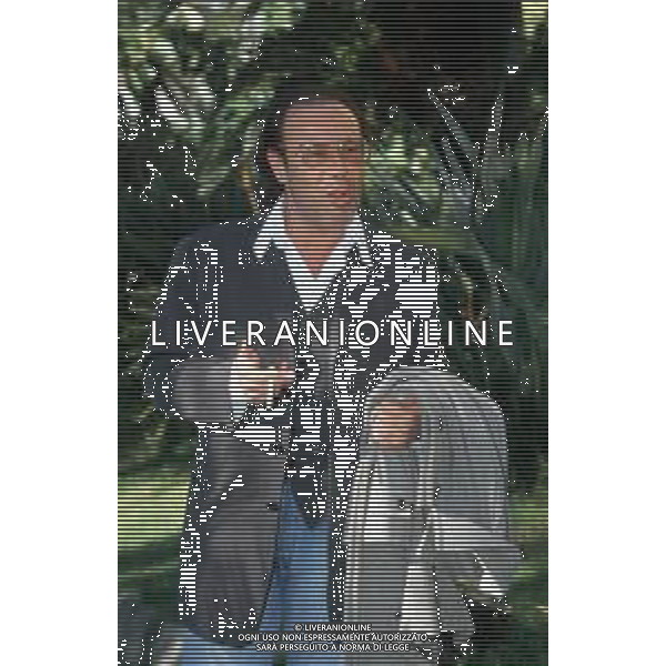 DIAP-RETROSPETTIVA ANTONELLO VENDITTI CANTANTE NELLA FOTO ANTONELLO VENDITTI OSPITE DEL FESTIVAL DI SANREMO NELL\'ANNO 2000 AG ALD LIVERANI SAS