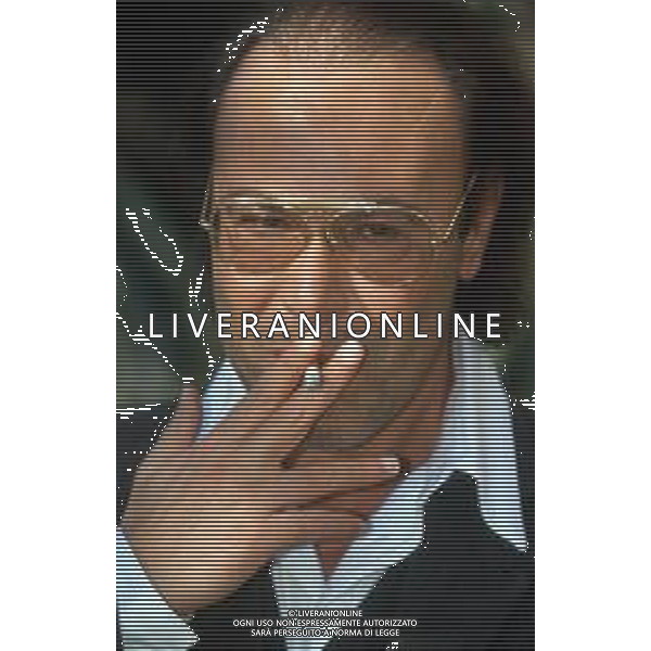 DIAP-RETROSPETTIVA ANTONELLO VENDITTI CANTANTE NELLA FOTO ANTONELLO VENDITTI OSPITE DEL FESTIVAL DI SANREMO NELL\'ANNO 2000 AG ALD LIVERANI SAS