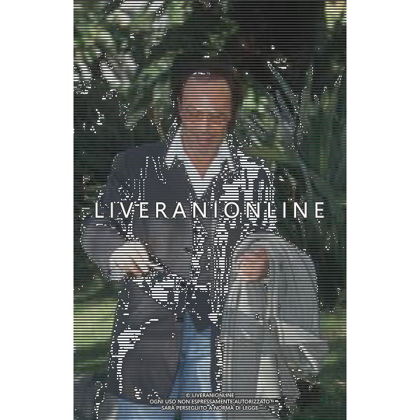 DIAP-RETROSPETTIVA ANTONELLO VENDITTI CANTANTE NELLA FOTO ANTONELLO VENDITTI OSPITE DEL FESTIVAL DI SANREMO NELL\'ANNO 2000 AG ALD LIVERANI SAS