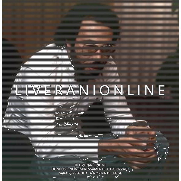 COL-RETROSPETTIVA ANTONELLO VENDITTI CANTANTE NELLA FOTO ANTONELLO VENDITTI A MILANO NELL\'ANNO 1970 FOTO GINO BALDAN-AG ALDO LIVERANI SAS