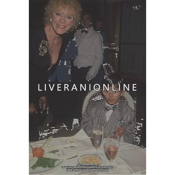 DIAP-RETROSPETTIVA SALVATORE CASCIO ATTORE NELLA FOTO SALVATORE CASCIO CON ELKE SOMMER A CAMPIONE D\'ITALIA NELL\'ANNO 1990 AG ALDO LIVERANI SAS