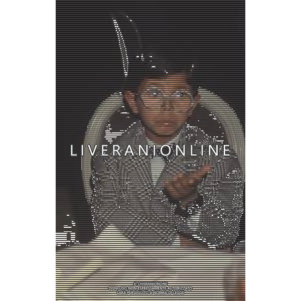 DIAP-RETROSPETTIVA SALVATORE CASCIO ATTORE NELLA FOTO SALVATORE CASCIO A CAMPIONE D\'ITALIA NELL\'ANNO 1990 AG ALDO LIVERANI SAS