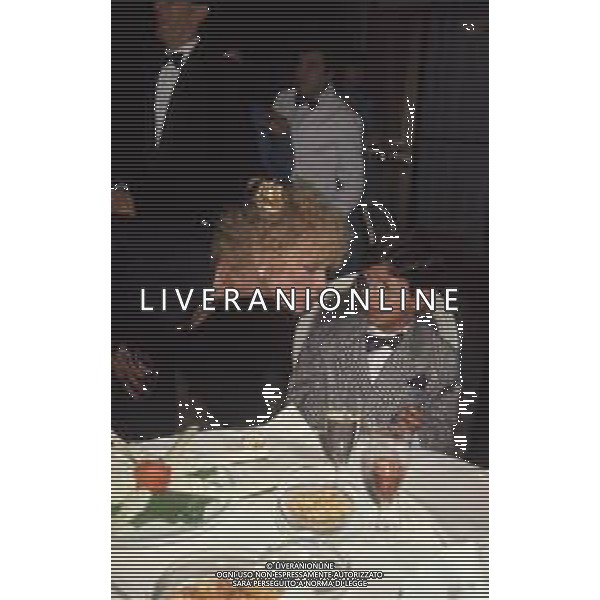 DIAP-RETROSPETTIVA SALVATORE CASCIO ATTORE NELLA FOTO SALVATORE CASCIO CON ELKE SOMMER A CAMPIONE D\'ITALIA NELL\'ANNO 1990 AG ALDO LIVERANI SAS