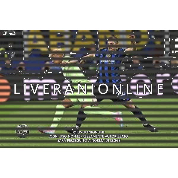 Inter vs Barcellona nella foto Lamine Yamal (Barcellona) e Henrikh Mkhitaryan (Inter) Milano 06-05-2025 Stadio Giuseppe Meazza - San Siro UEFA Champions League - semifinali gara di ritorno foto Roberto Garavaglia/Agenzia Aldo Liverani sas
