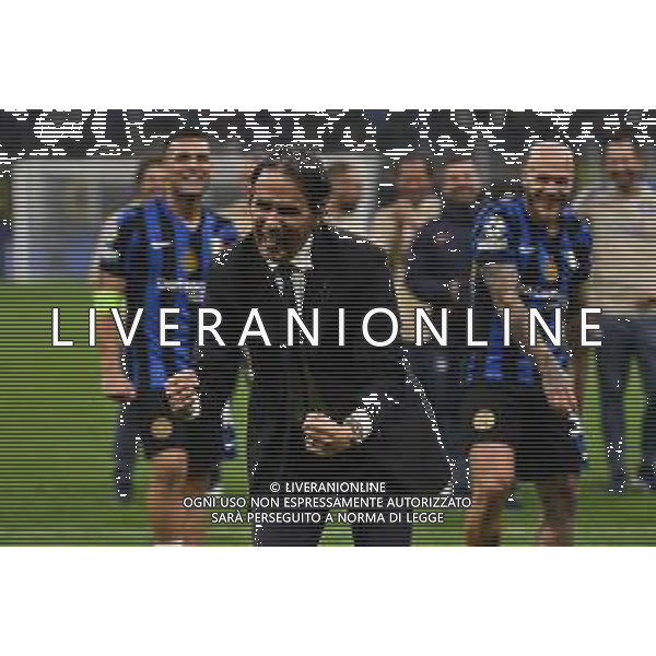 Inter vs Barcellona nella foto Simone Inzaghi allenatore Inter esultanzanza a fine partita Milano 06-05-2025 Stadio Giuseppe Meazza - San Siro UEFA Champions League - semifinali gara di ritorno foto Roberto Garavaglia/Agenzia Aldo Liverani sas