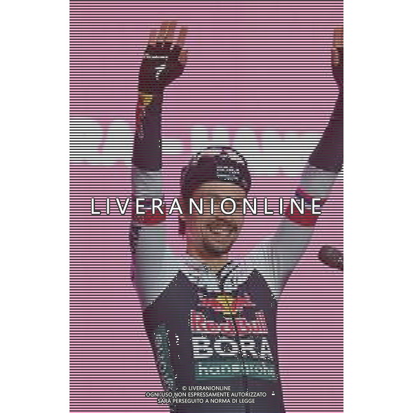 07-05-2025 Presentazione Squadre Giro D\'italia 2025; 2025, Red Bull - Bora Hansgrohe; Roglic, Primoz; Tirana; ©SIROTTI - AGENZIA ALDO LIVERANI SAS