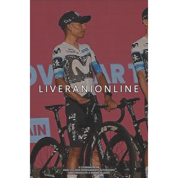 07-05-2025 Presentazione Squadre Giro D\'italia 2025; 2025, Movistar; Quintana Rojas Nairo, Alexander; Tirana; ©SIROTTI - AGENZIA ALDO LIVERANI SAS