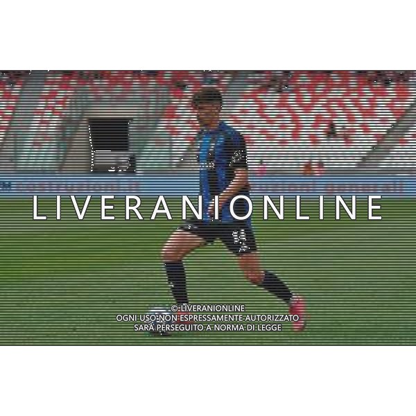 TVEM May 04, 2025 Bari, Italy - SSC Bari vs Pisa Sporting Club - Italian soccer serie B 2024/25 - San Nicola Stadium. In the pic: Giovanni Bonfanti of Pisa ©TVEM Emmanuele Mastrodonato - AGENZIA ALDO LIVERANI SAS