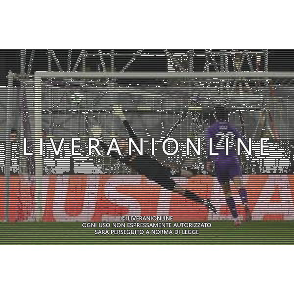 TVRG Fiorentina vs Real Betis nella foto il tiro di Antony Matheus dos Santos (Real Betis) termina in rete per il gol dell\'1 a 0 Firenze 08-05-2025 Stadio Artemio Franchi UEFA Conference League - semifinale gara di ritorno foto Roberto Garavaglia/Agenzia Aldo Liverani sas