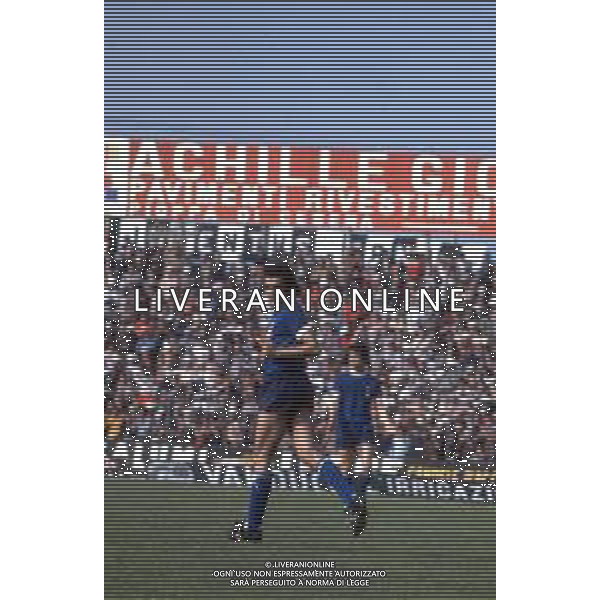 DIAP-RETROSPETTIVA ANTONELLO CUCCUREDDU CALCIATORE NELLA FOTO ANTONELLO CUCCUREDDU CON LA MAGLIA DELLA JUVENTUS CALCIO AG ALDO LIVERANI SAS