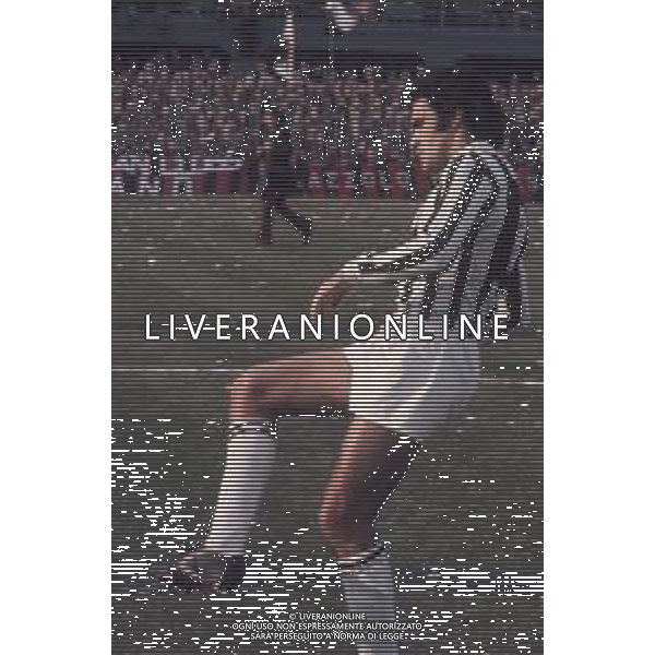 DIAP-RETROSPETTIVA ANTONELLO CUCCUREDDU CALCIATORE NELLA FOTO ANTONELLO CUCCUREDDU CON LA MAGLIA DELLA JUVENTUS CALCIO AG ALDO LIVERANI SAS