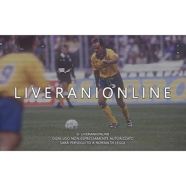 DIAP-RETROSPETTIVA ANTONELLO CUCCUREDDU CALCIATORE NELLA FOTO ANTONELLO CUCCUREDDU CON LA MAGLIA DELLA JUVENTUS CALCIO AG ALDO LIVERANI SAS