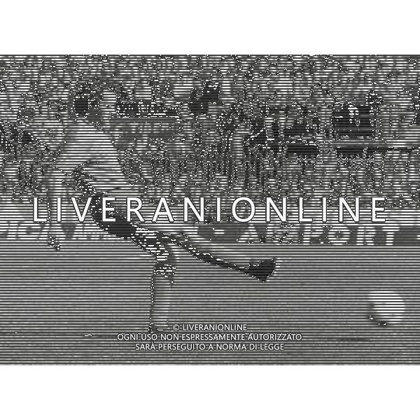 ST-RETROSPETTIVA ANTONELLO CUCCUREDDU CALCIATORE NELLA FOTO ANTONELLO CUCCUREDDU CON LA MAGLIA DELLA FIORENTINA CALCIO AG ALDO LIVERANI SAS