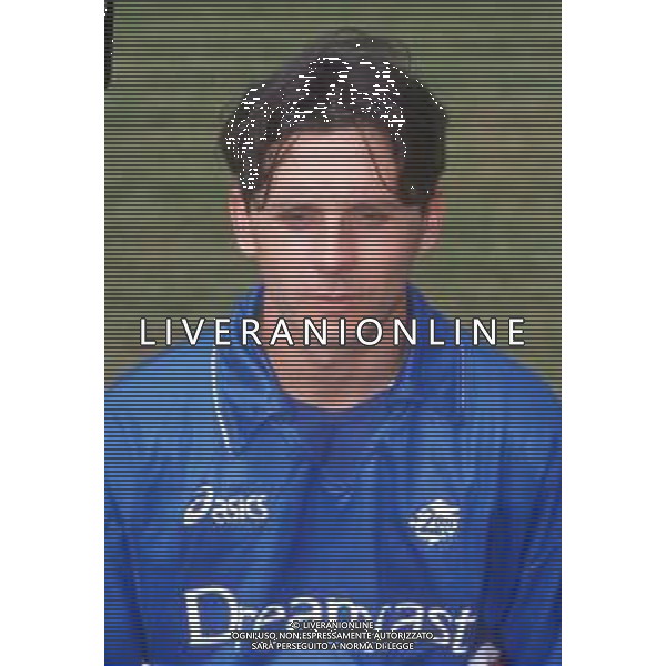 DIAP-RETROSPETTIVA GAETANO VASARI CALCIATORE NELLA FOTO GAETANO VASARI CON LA MAGLIA DELLA SAMPDORIA CALCIO AG ALDO LIVERANI SAS