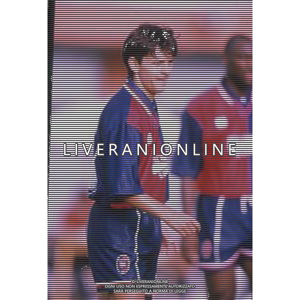 DIAP-RETROSPETTIVA GAETANO VASARI CALCIATORE NELLA FOTO GAETANO VASARI CON LA MAGLIA DEL CAGLIARI CALCIO AG ALDO LIVERANI SAS