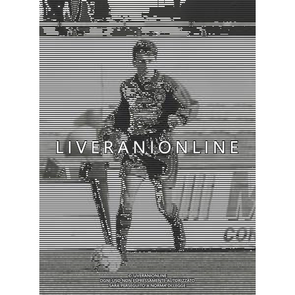 ST-RETROSPETTIVA GAETANO VASARI CALCIATORE NELLA FOTO GAETANO VASARI CON LA MAGLIA DEL CAGLIARI CALCIO AG ALDO LIVERANI SAS