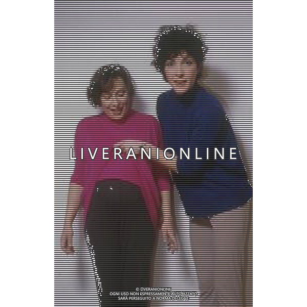 DIAP-RETROSPETTIVA AMELIA MONTI ATTRICE NELLA FOTO AMELIA MONTI CON PAOLA ZERBIN PARTECIPANTE DELLA TRASMISSIONE TELEVISIVA“ARRIVA LA CICOGNA“ NELL\'ANNO 1993 FOTO THEMA-AG ALDO LIVERANI SAS
