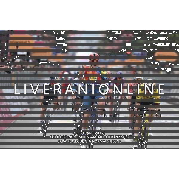 09-05-2025 Giro D\'italia; Tappa 01 Durres - Tirana; 2025, Lidl - Trek; 2025, Visma - Lease A Bike; Pedersen, Mads; Van Aert, Wout; Tirana; ©SIROTTI - AGENZIA ALDO LIVERANI SAS