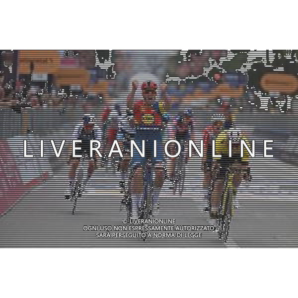 09-05-2025 Giro D\'italia; Tappa 01 Durres - Tirana; 2025, Lidl - Trek; 2025, Visma - Lease A Bike; Pedersen, Mads; Van Aert, Wout; Tirana; ©SIROTTI - AGENZIA ALDO LIVERANI SAS