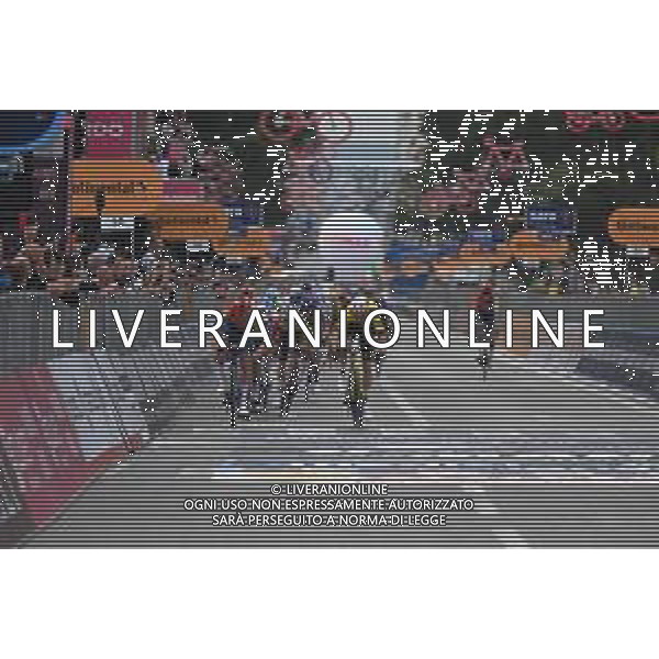 09-05-2025 Giro D\'italia; Tappa 01 Durres - Tirana; 2025, Lidl - Trek; 2025, Visma - Lease A Bike; Pedersen, Mads; Van Aert, Wout; Tirana; ©SIROTTI - AGENZIA ALDO LIVERANI SAS
