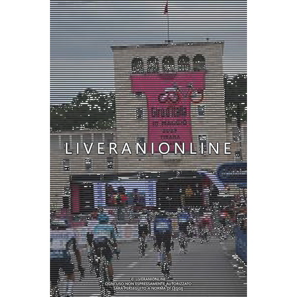 09-05-2025 Giro D\'italia; Tappa 01 Durres - Tirana; Tirana; ©SIROTTI - AGENZIA ALDO LIVERANI SAS