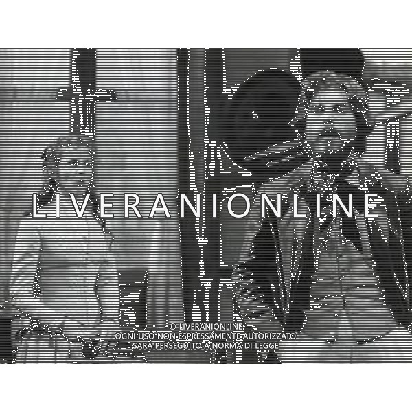 ST-RETROSPETTIVA GIULIANA DE SIO ATTRICE NELLA FOTO GIULIANA DE SIO CON GIOVANNI VISENTIN SET DELLO SCENEGGIATO “IVANOV“ NELL\'ANNO 1982 FOTO ENRICO LIVERANI-AG ALDO LIVERANI SAS 