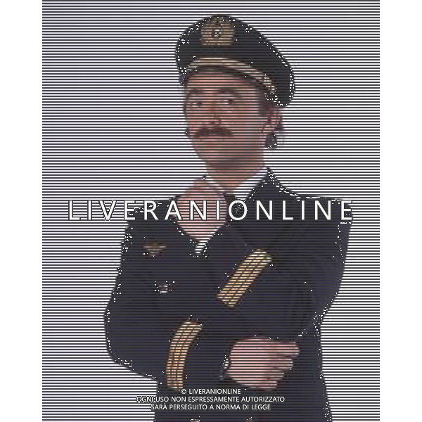 COL-RETROSPETTIVA MAURIZIO NICHETTI ATTORE NELLA FOTO MAURIZIO NICHETTI SUL SET DEL FILM “STEFANO QUANTESTORIE “NELL\'ANNO 1993 AG THEMA-AG ALDO LIVERANI SAS