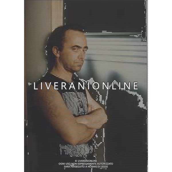 COL-RETROSPETTIVA MAURIZIO NICHETTI ATTORE NELLA FOTO MAURIZIO NICHETTI SUL SET DEL FILM “STEFANO QUANTESTORIE “NELL\'ANNO 1993 AG THEMA-AG ALDO LIVERANI SAS