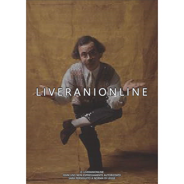 COL-RETROSPETTIVA MAURIZIO NICHETTI ATTORE NELLA FOTO MAURIZIO NICHETTI NELL\'ANNO 1993 A MILANO AG THEMA-AG ALDO LIVERANI SAS 