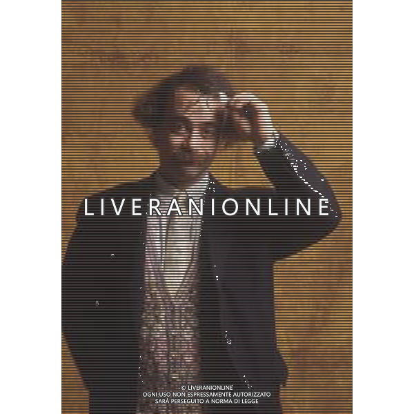 COL-RETROSPETTIVA MAURIZIO NICHETTI ATTORE NELLA FOTO MAURIZIO NICHETTI NELL\'ANNO 1993 A MILANO AG THEMA-AG ALDO LIVERANI SAS 