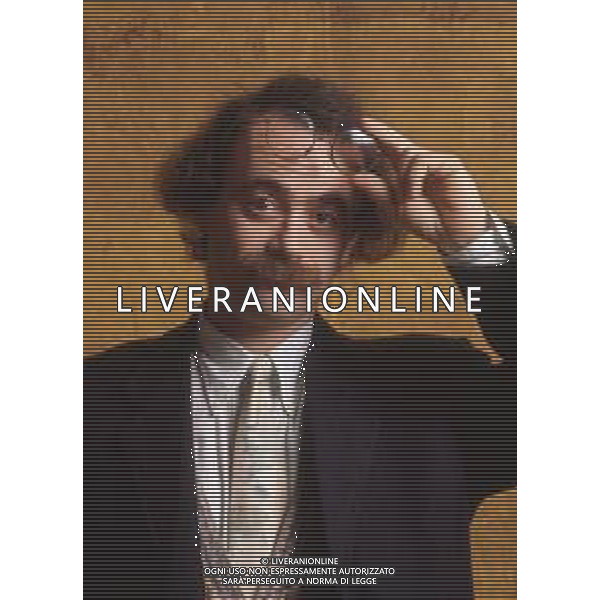 COL-RETROSPETTIVA MAURIZIO NICHETTI ATTORE NELLA FOTO MAURIZIO NICHETTI NELL\'ANNO 1993 A MILANO AG THEMA-AG ALDO LIVERANI SAS 
