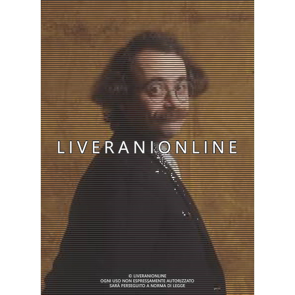 COL-RETROSPETTIVA MAURIZIO NICHETTI ATTORE NELLA FOTO MAURIZIO NICHETTI NELL\'ANNO 1993 A MILANO AG THEMA-AG ALDO LIVERANI SAS 