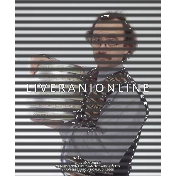 COL-RETROSPETTIVA MAURIZIO NICHETTI ATTORE NELLA FOTO MAURIZIO NICHETTI NELL\'ANNO 1993 A MILANO AG THEMA-AG ALDO LIVERANI SAS 