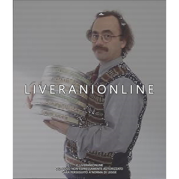 COL-RETROSPETTIVA MAURIZIO NICHETTI ATTORE NELLA FOTO MAURIZIO NICHETTI NELL\'ANNO 1993 A MILANO AG THEMA-AG ALDO LIVERANI SAS 