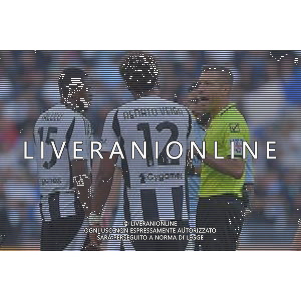 Lazio vs Juventus Campionato Serie A Enilive - 36 Giornata Stadio Olimpico - Roma 10-05-2025 nella foto Giocatori Juve protestano con arbitro Massa ©FEDERICO GAETANO - AGENZIA ALDO LIVERANI SAS
