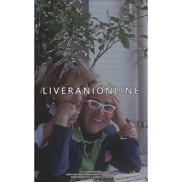 DIAP-RETROSPETTIVA PIERA DEGLI ESPOSTI ATTRICE E REGISTA NELLA FOTO PIERA DEGLI ESPOSTI CON LINA WERTMULLER NELL\'ANNO 1989 A CANNES AG ALDO LIVERANI SAS