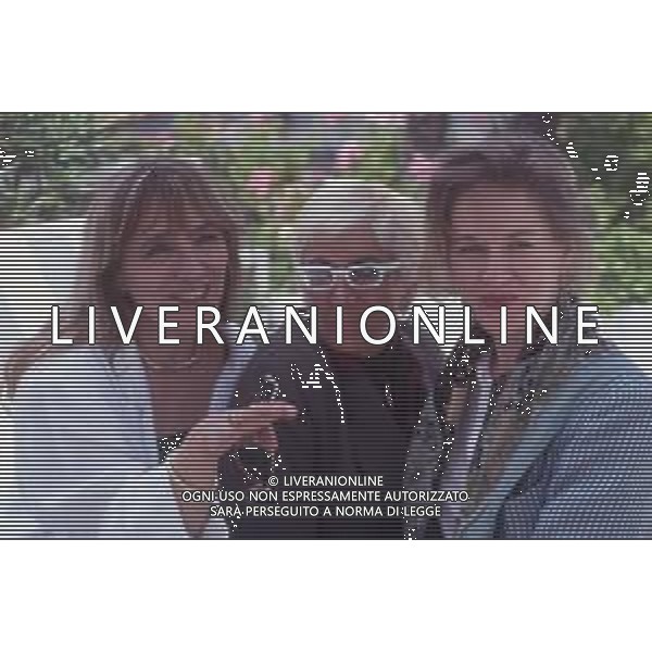 DIAP-RETROSPETTIVA PIERA DEGLI ESPOSTI ATTRICE E REGISTA NELLA FOTO PIERA DEGLI ESPOSTI CON LINA WERTMULLER E DOMINIQUE SANDA NELL\'ANNO 1989 A CANNES AG ALDO LIVERANI SAS