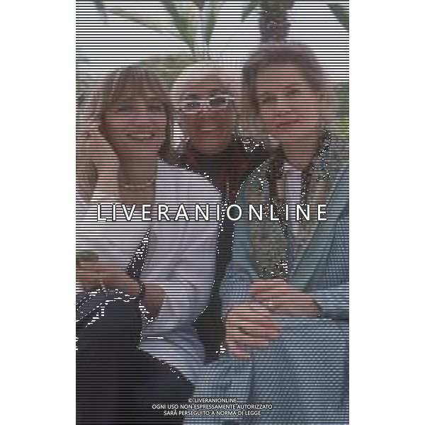 DIAP-RETROSPETTIVA PIERA DEGLI ESPOSTI ATTRICE E REGISTA NELLA FOTO PIERA DEGLI ESPOSTI CON LINA WERTMULLER E DOMINIQUE SANDA NELL\'ANNO 1989 A CANNES AG ALDO LIVERANI SAS