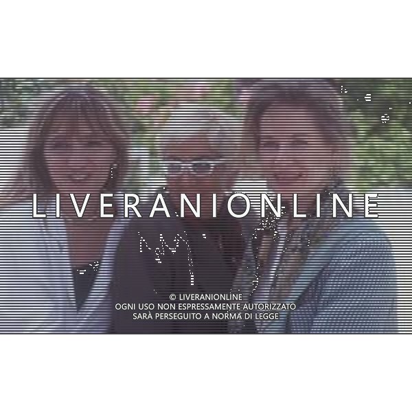 DIAP-RETROSPETTIVA PIERA DEGLI ESPOSTI ATTRICE E REGISTA NELLA FOTO PIERA DEGLI ESPOSTI CON LINA WERTMULLER E DOMINIQUE SANDA NELL\'ANNO 1989 A CANNES AG ALDO LIVERANI SAS