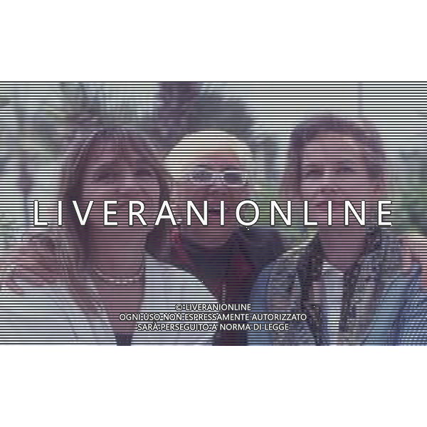 DIAP-RETROSPETTIVA PIERA DEGLI ESPOSTI ATTRICE E REGISTA NELLA FOTO PIERA DEGLI ESPOSTI CON LINA WERTMULLER E DOMINIQUE SANDA NELL\'ANNO 1989 A CANNES AG ALDO LIVERANI SAS