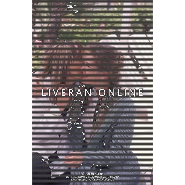 DIAP-RETROSPETTIVA PIERA DEGLI ESPOSTI ATTRICE E REGISTA NELLA FOTO PIERA DEGLI ESPOSTI CON DOMINIQUE SANDA NELL\'ANNO 1989 A CANNES AG ALDO LIVERANI SAS