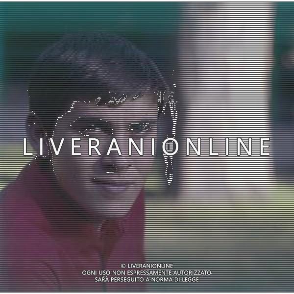 COL-RETROSPETTIVA GIANNI MORANDI CANTANTE NELLA FOTO GIANNI MORANDI NELL\'ANNO 1964 AG ALDO LIVERANI SAS