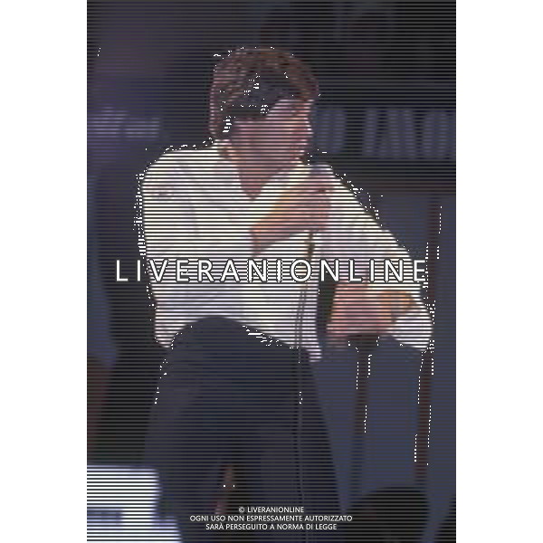 DIAP-RETROSPETTIVA GIANNI MORANDI CANTANTE NELLA FOTO GIANNI MORANDI A BOLOGNA NELL\'ANNO 1980 AG ALDO LIVERANI SAS