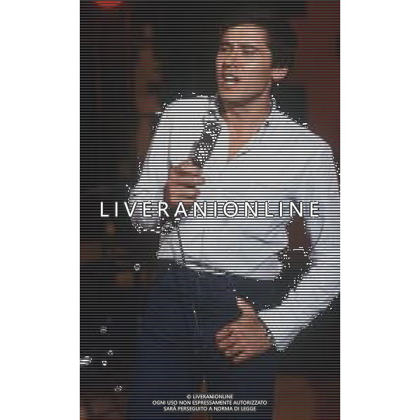 DIAP-RETROSPETTIVA GIANNI MORANDI CANTANTE NELLA FOTO GIANNI MORANDI A ROMA NELL\'ANNO 1981  FOTO EDGARDO DELLA SCORCIOSA-AG ALDO LIVERANI SAS