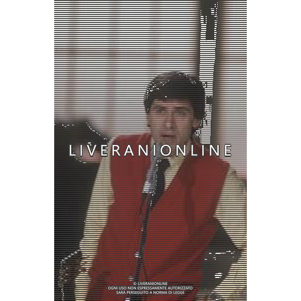 DIAP-RETROSPETTIVA GIANNI MORANDI CANTANTE NELLA FOTO GIANNI MORANDI A ROMA NELLA TRASMISSIONE TELEVISIVA “PROVE TUTTI INSIEME“ NELL\'ANNO 1981  FOTO EDGARDO DELLA SCORCIOSA-AG ALDO LIVERANI SAS