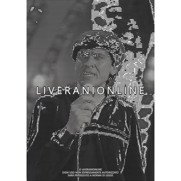NEG-.RETROSPETTIVA GIANNI MORANDI CANTANTE NELLA FOTO GIANNI MORANDI AL FESTIVAL DI SAINT VINCENT NELL\'ANNO 1981 AG ALDO LIVERANI SAS